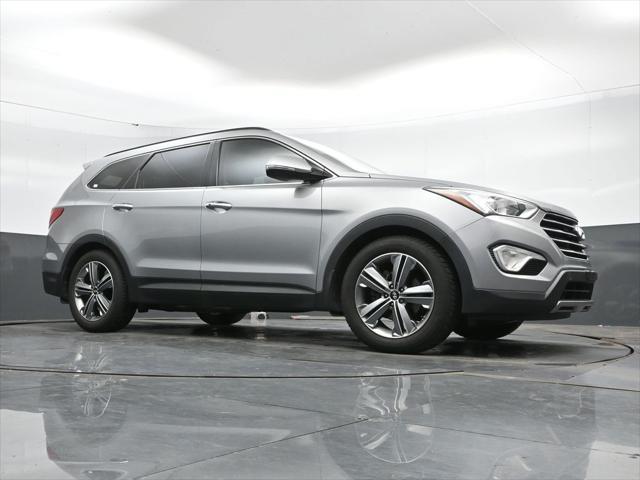 2015 Hyundai Santa Fe - $13,050