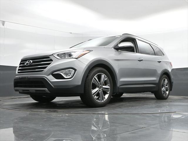 2015 Hyundai Santa Fe - $13,050
