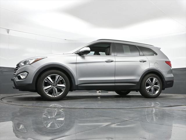2015 Hyundai Santa Fe - $13,050