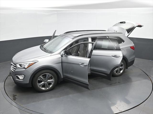 2015 Hyundai Santa Fe - $13,050
