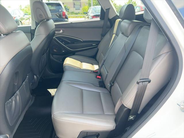 2017 Hyundai Santa Fe - $13,700