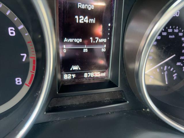 2017 Hyundai Santa Fe - $13,700