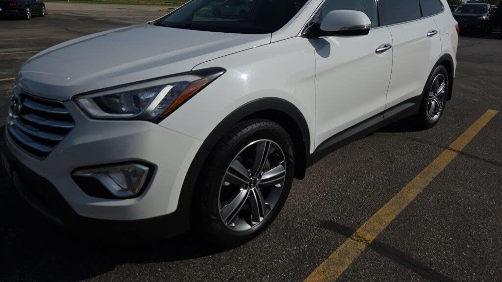 Preowned 2016 Hyundai SANTA FE SE for Sale