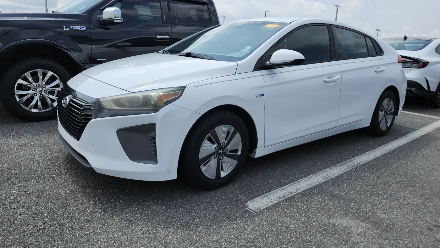 2017 Hyundai IONIQ Hybrid Blue