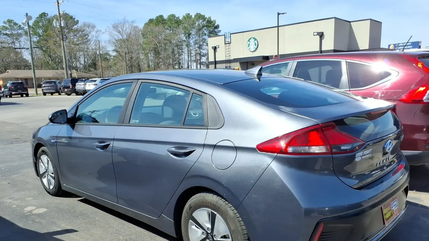 2018 Hyundai IONIQ Hybrid Blue
