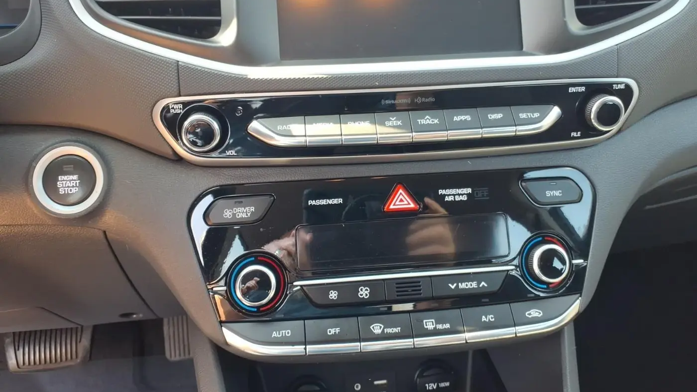 2018 Hyundai IONIQ Hybrid Blue