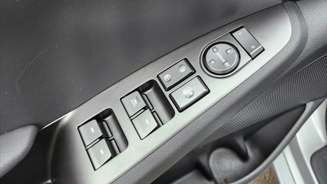 2021 Hyundai IONIQ Plug-in Hybrid SE