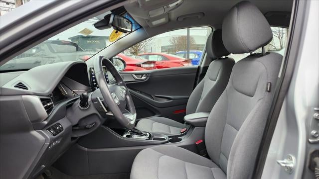 2021 Hyundai IONIQ Plug-in Hybrid SE