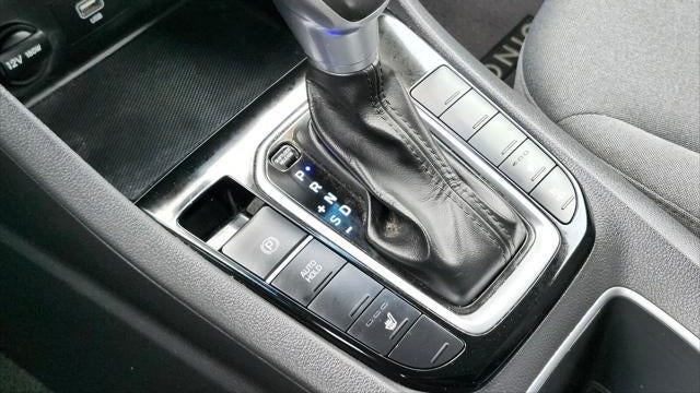 2021 Hyundai IONIQ Plug-in Hybrid SE