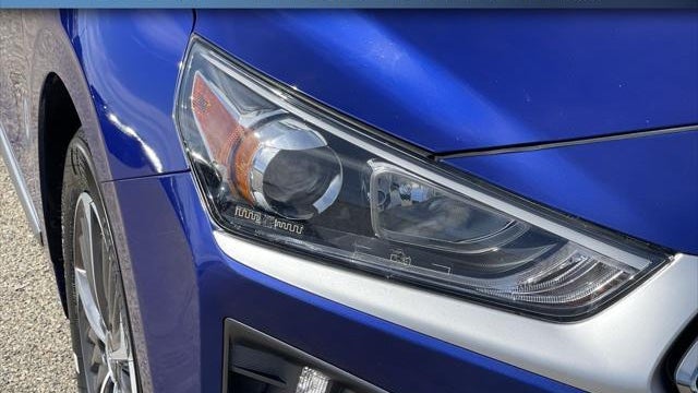 2021 Hyundai IONIQ Plug-in Hybrid SE