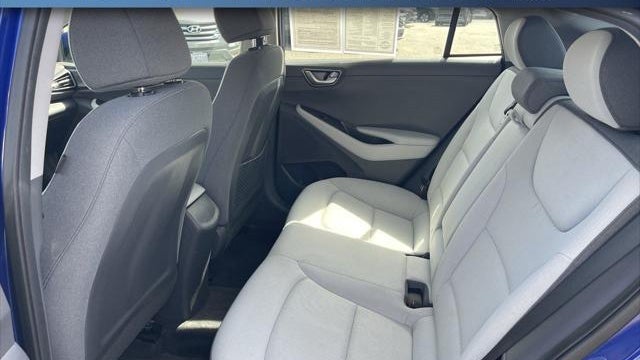 2021 Hyundai IONIQ Plug-in Hybrid SE
