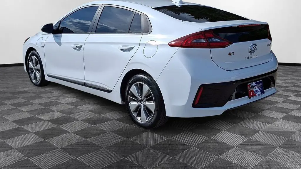 2019 Hyundai IONIQ Plug-in Hybrid Base