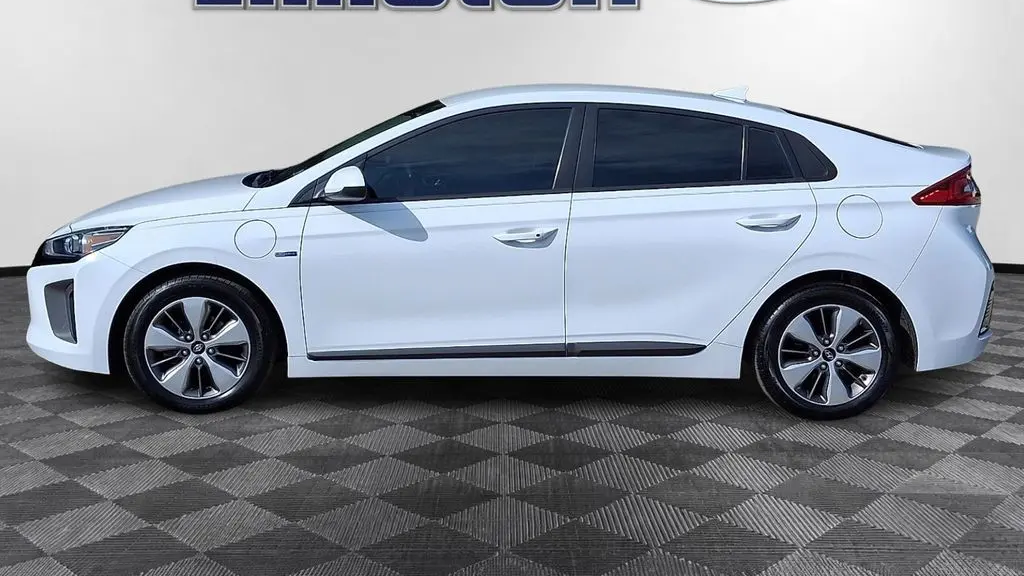 2019 Hyundai IONIQ Plug-in Hybrid Base