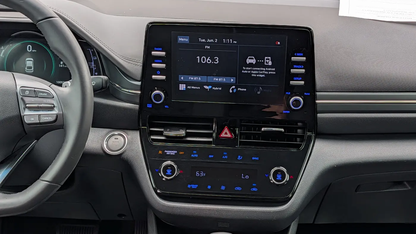 2022 Hyundai IONIQ Hybrid SE