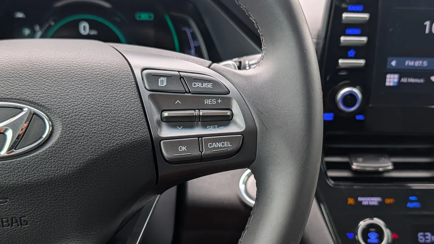 2022 Hyundai IONIQ Hybrid SE