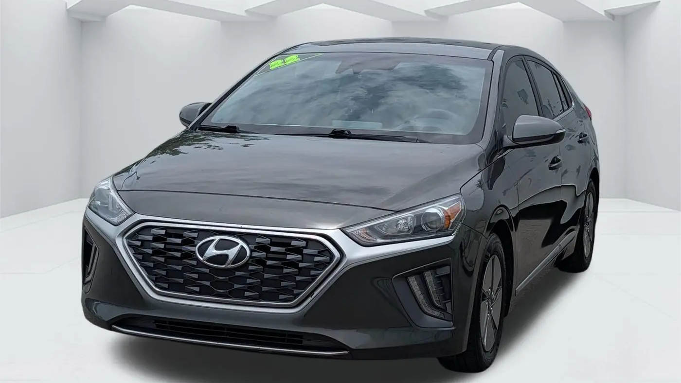 2022 Hyundai IONIQ Hybrid SE