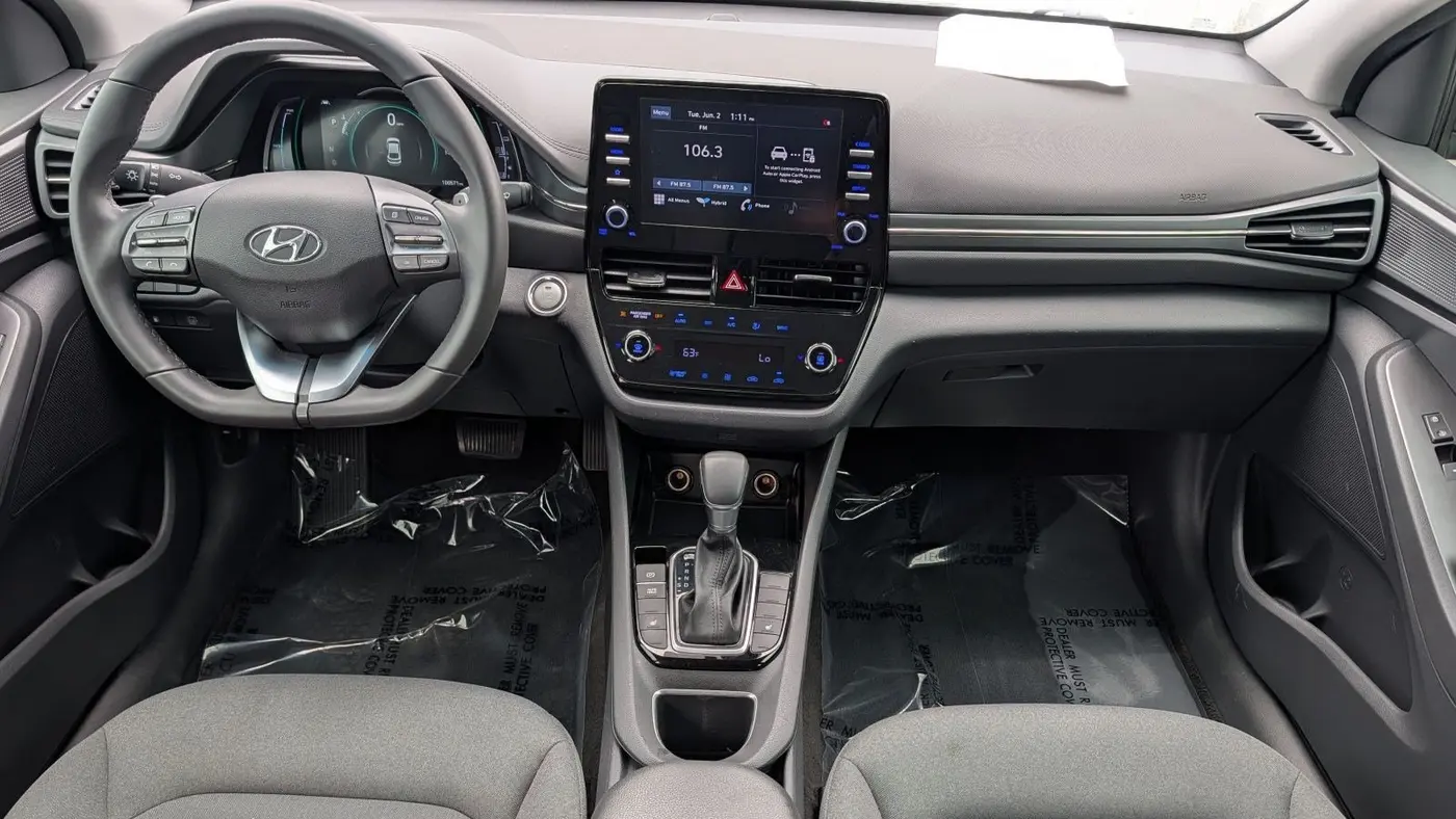 2022 Hyundai IONIQ Hybrid SE