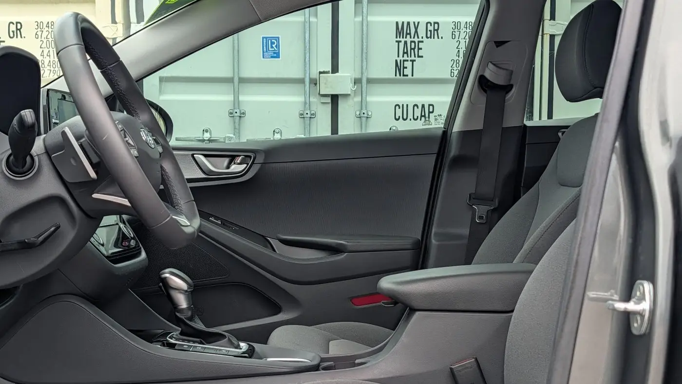 2022 Hyundai IONIQ Hybrid SE