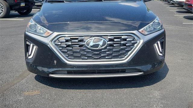 2022 Hyundai IONIQ Hybrid SE