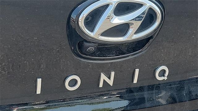 2022 Hyundai IONIQ Hybrid SE