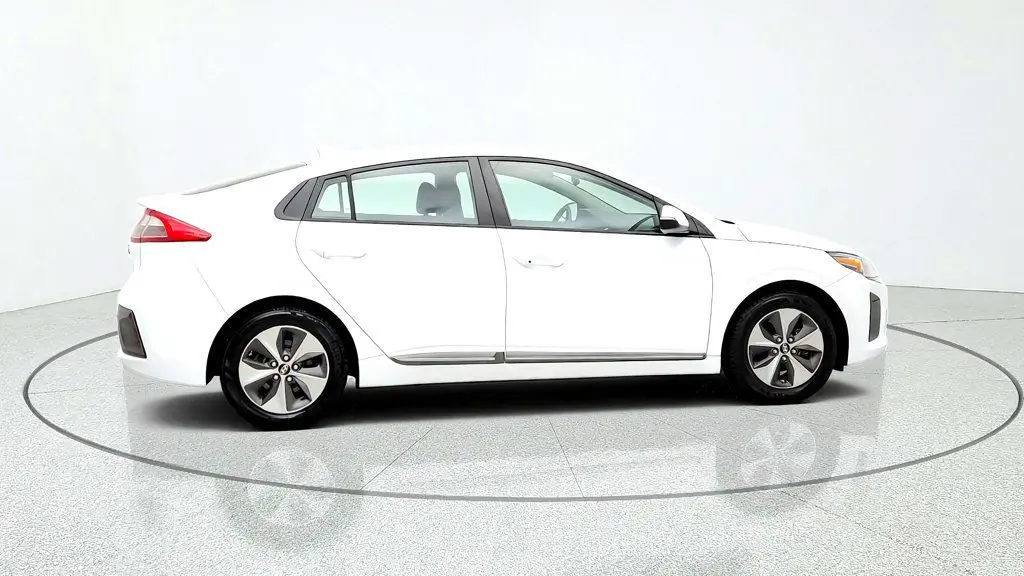 2019 Hyundai Ioniq - $8,995