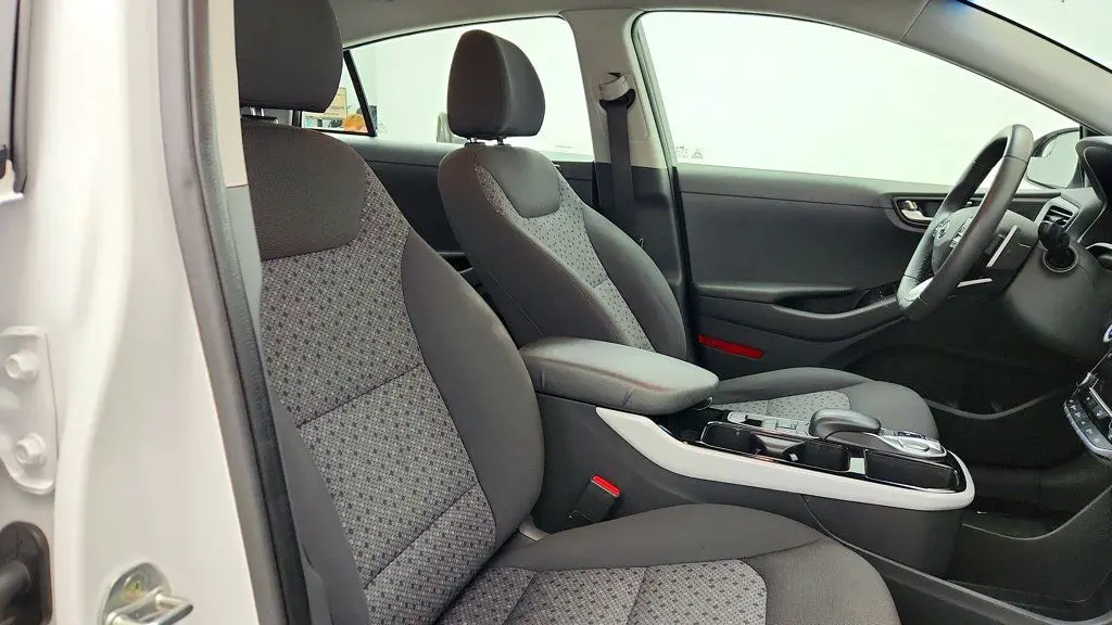 2019 Hyundai Ioniq - $8,995