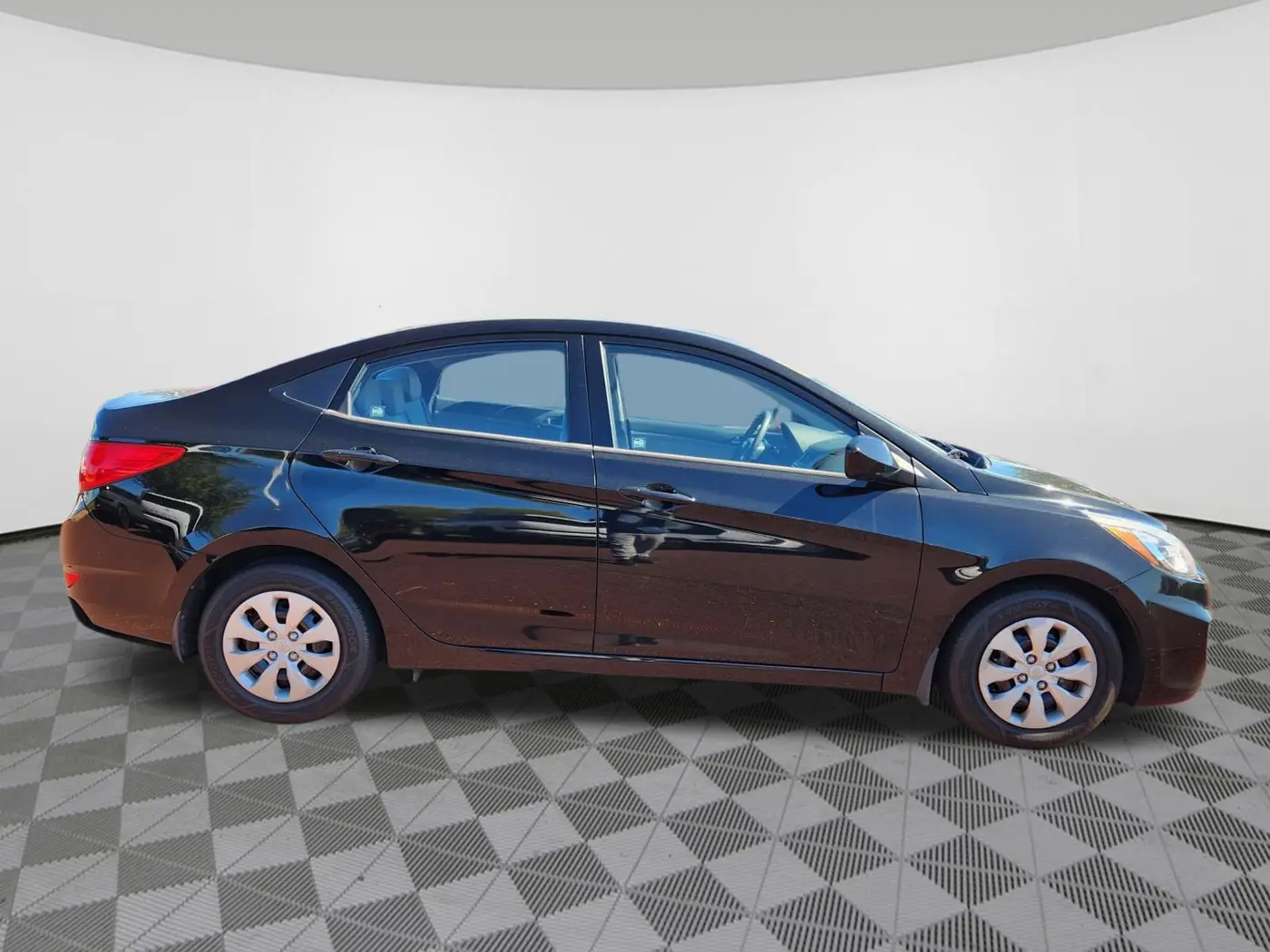 2015 Hyundai Accent - $10,495