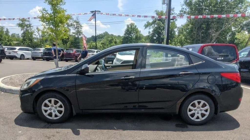 2013 Hyundai ACCENT GLS