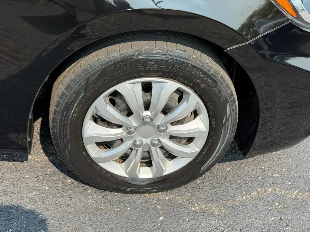 2015 Hyundai Accent - $6,999