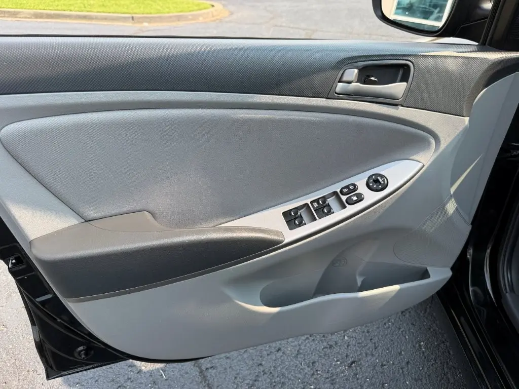 2015 Hyundai Accent - $6,999