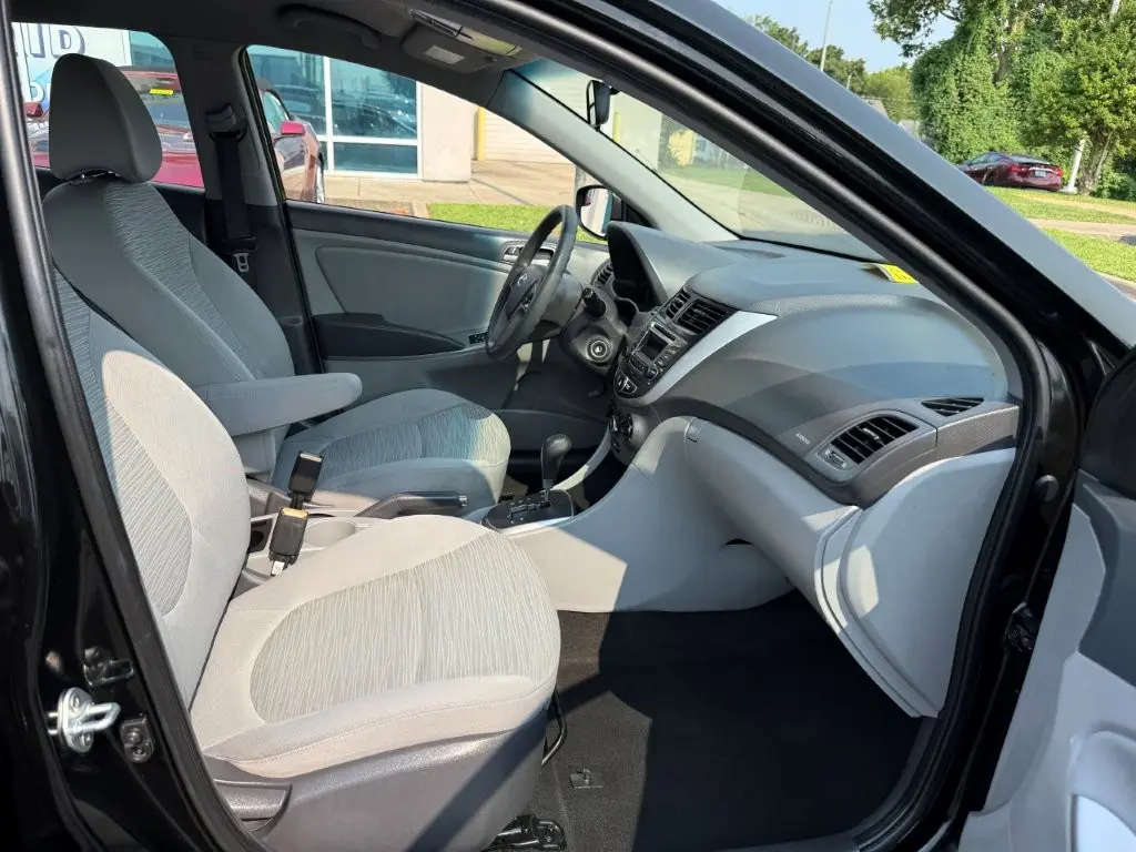 2015 Hyundai Accent - $6,999