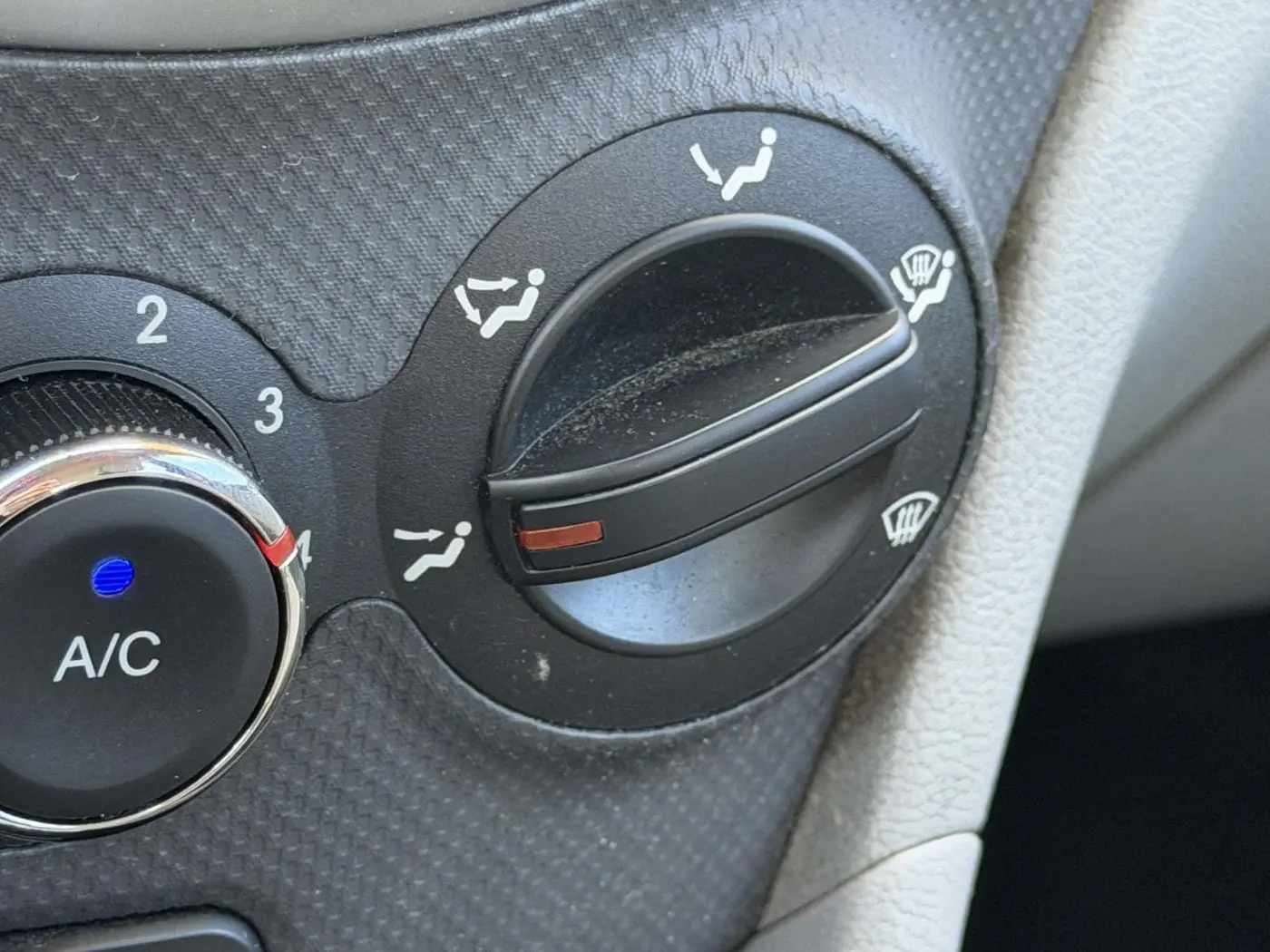 2013 Hyundai Accent - $10,348