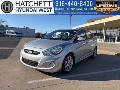 2013 Hyundai Accent SE 4DR Hatchback