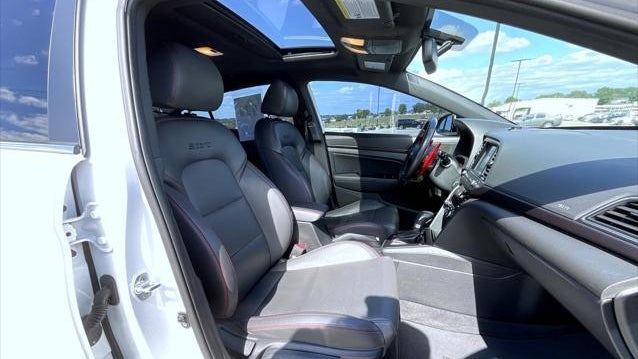 2018 Hyundai ELANTRA Sport