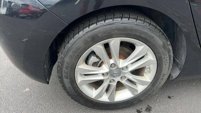 2013 Hyundai ELANTRA GT Base