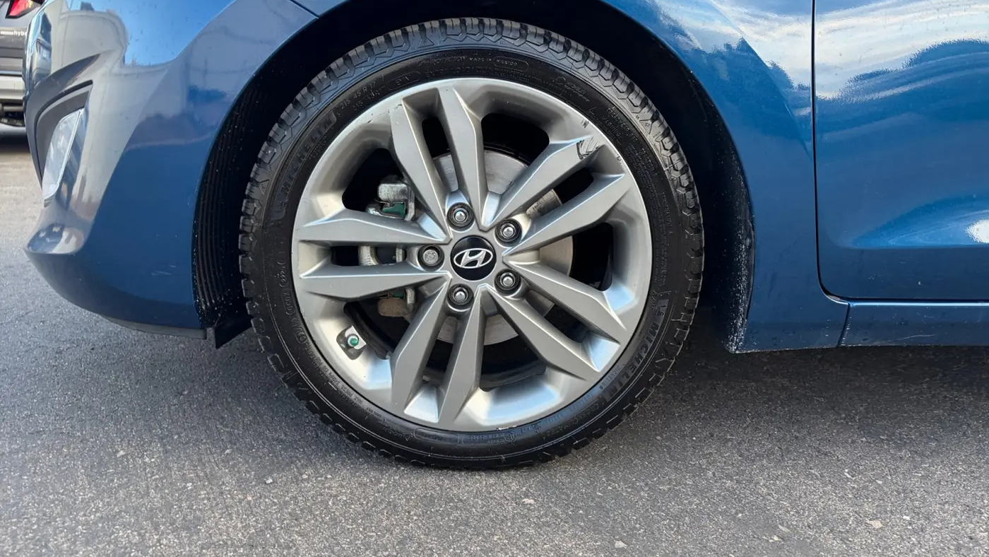 2016 Hyundai ELANTRA GT Base