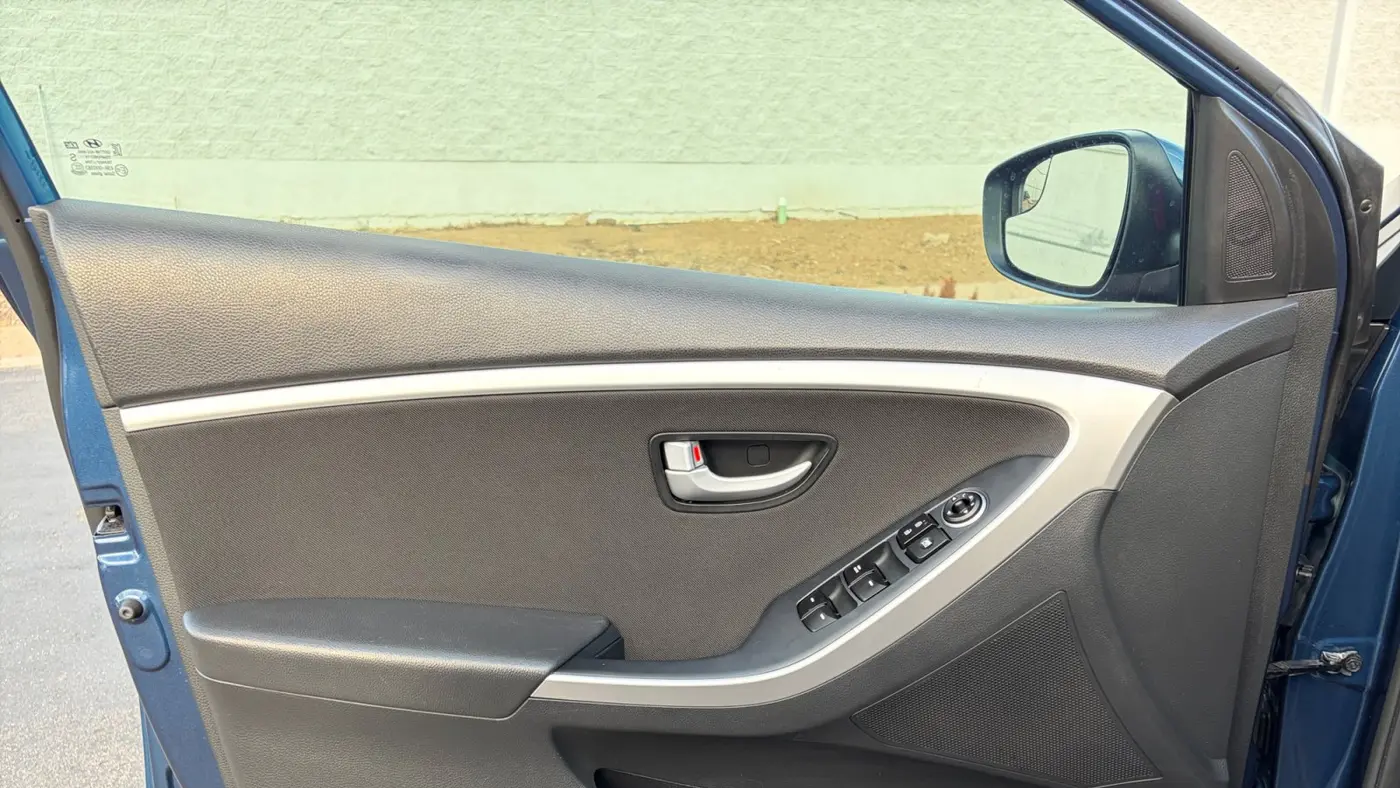 2016 Hyundai ELANTRA GT Base
