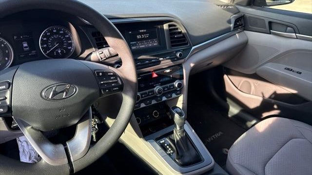 2020 Hyundai ELANTRA SE