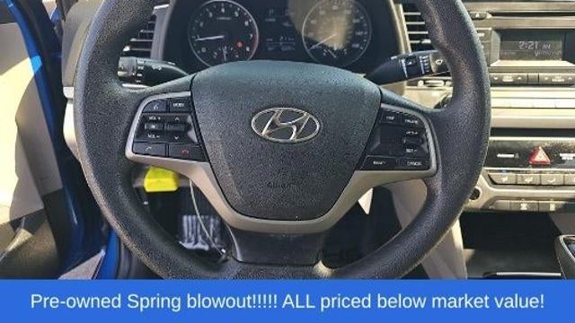 2017 Hyundai ELANTRA SE