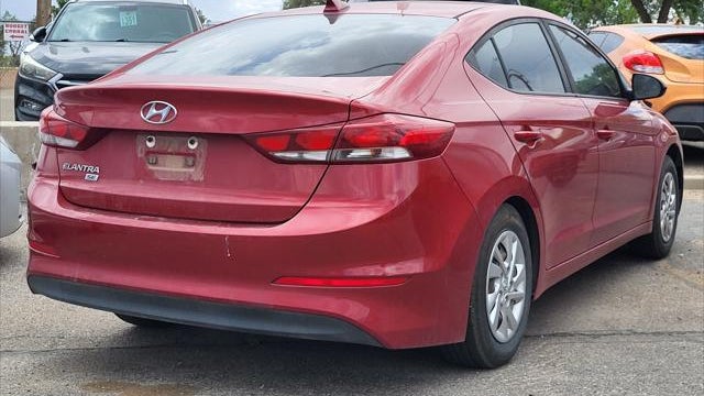 2017 Hyundai ELANTRA SE