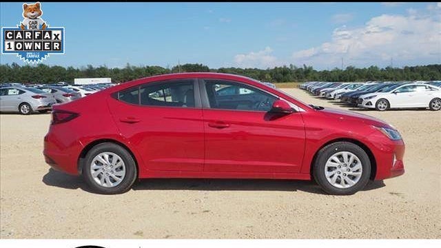 2020 Hyundai ELANTRA SE