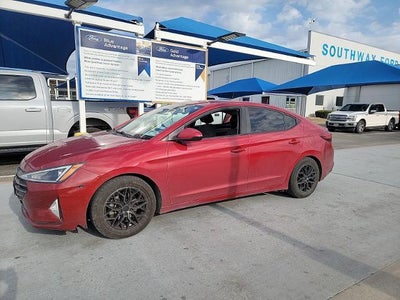 2019 Hyundai Elantra SE 4DR Sedan 6M