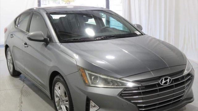 2019 Hyundai ELANTRA SE