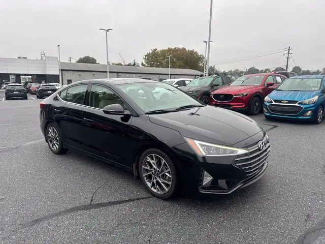 2019 Hyundai Elantra - $11,618