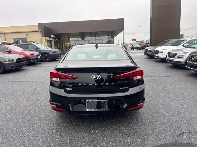 2019 Hyundai Elantra - $11,618