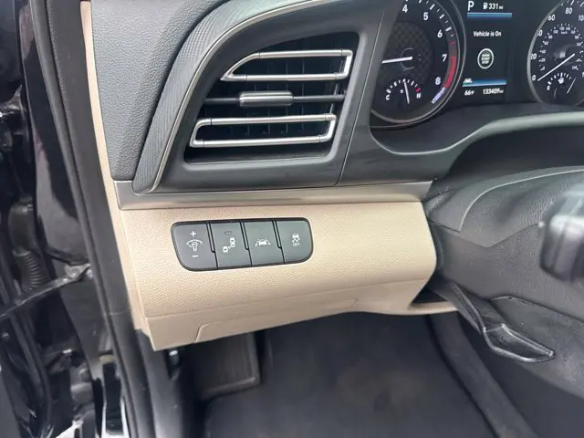 2019 Hyundai Elantra - $11,618