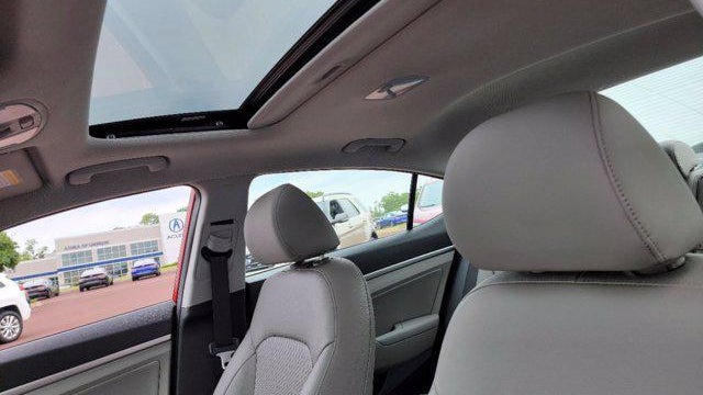 2020 Hyundai ELANTRA Limited