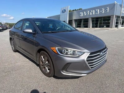 2017 Hyundai Elantra SE 4DR Sedan 6M