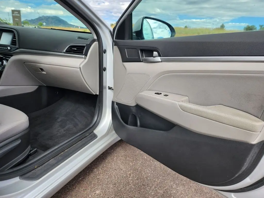 2019 Hyundai Elantra - $14,436