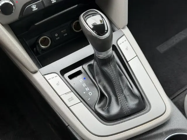 2018 Hyundai Elantra - $6,382